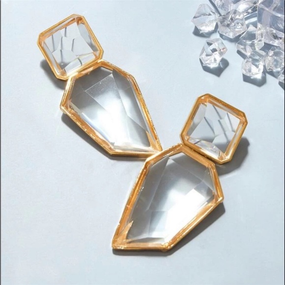 NWT| SUPER GLAM UNIQUE GOLD STATEMENT EARRINGS| NEW - Picture 3 of 13